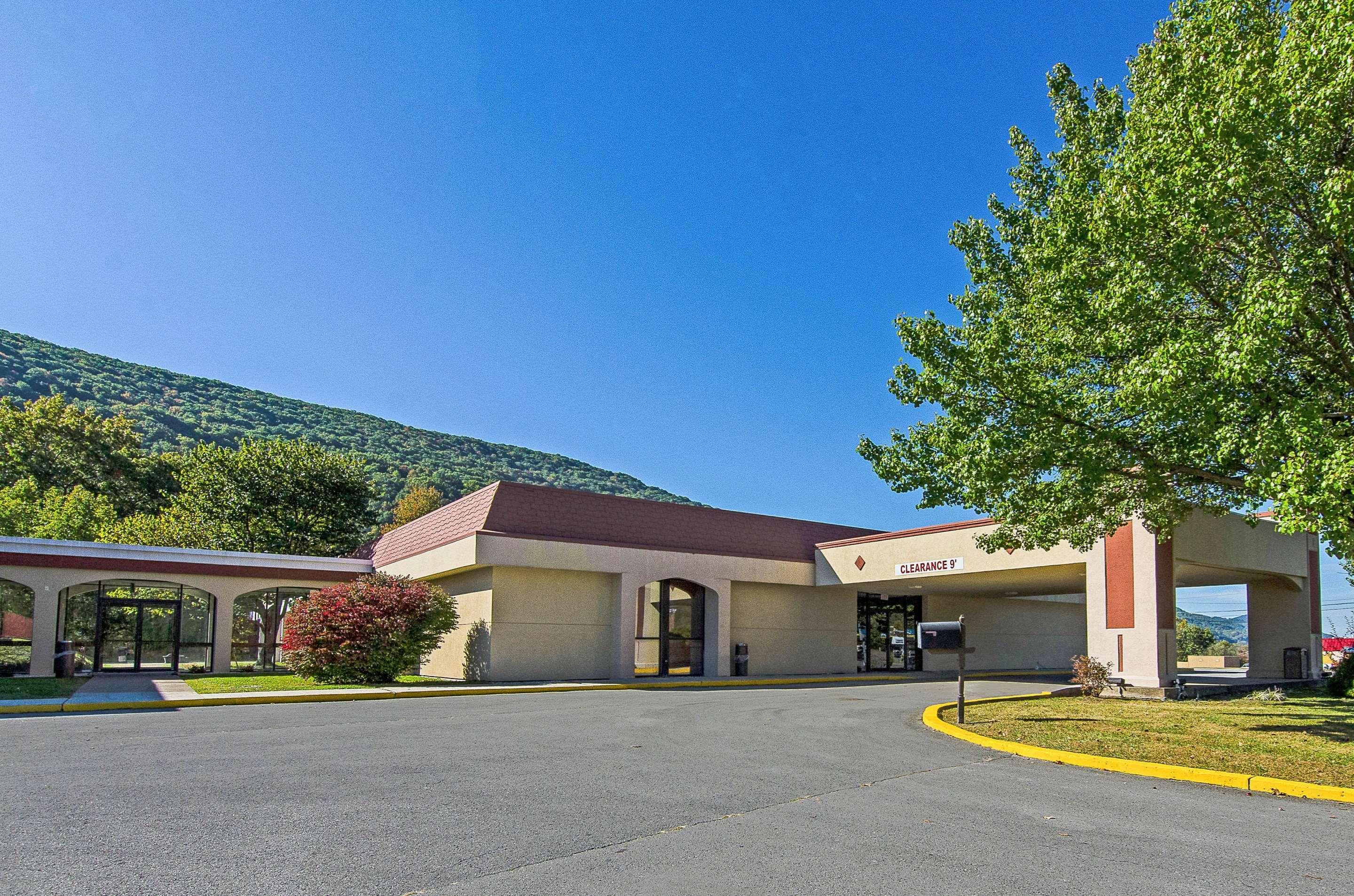 Econo Lodge Inn & Suites Norton Eksteriør bilde