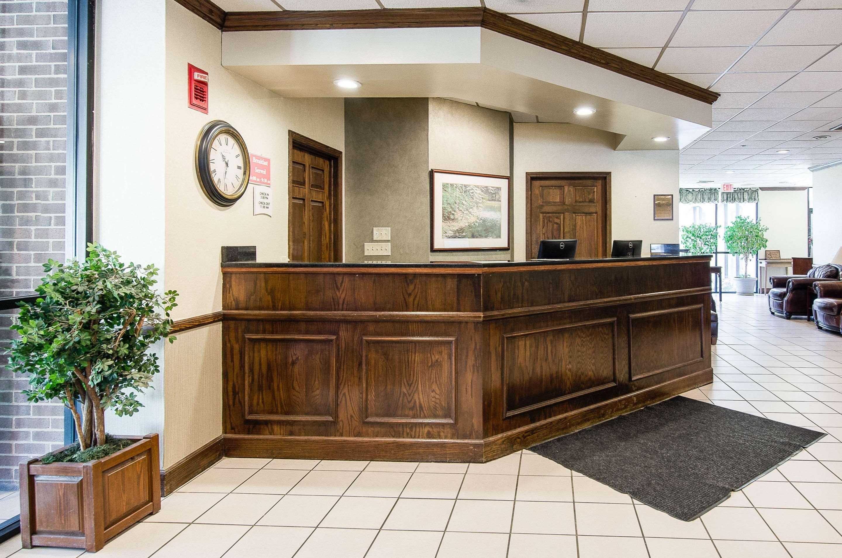 Econo Lodge Inn & Suites Norton Eksteriør bilde
