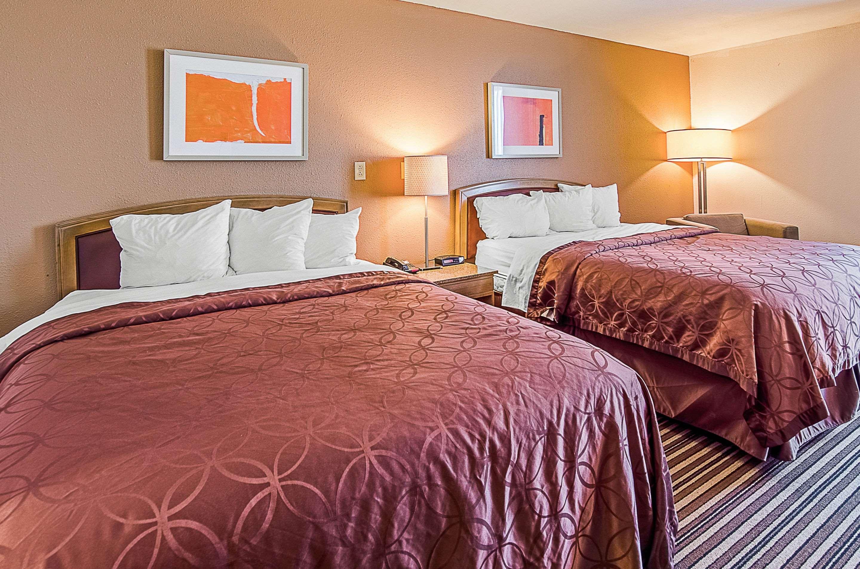 Econo Lodge Inn & Suites Norton Eksteriør bilde