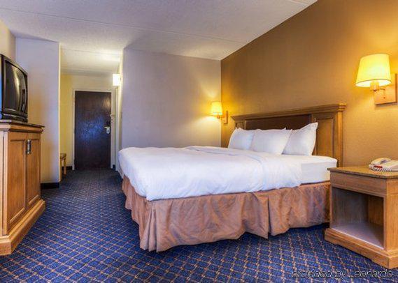Econo Lodge Inn & Suites Norton Eksteriør bilde