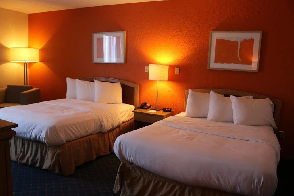 Econo Lodge Inn & Suites Norton Eksteriør bilde